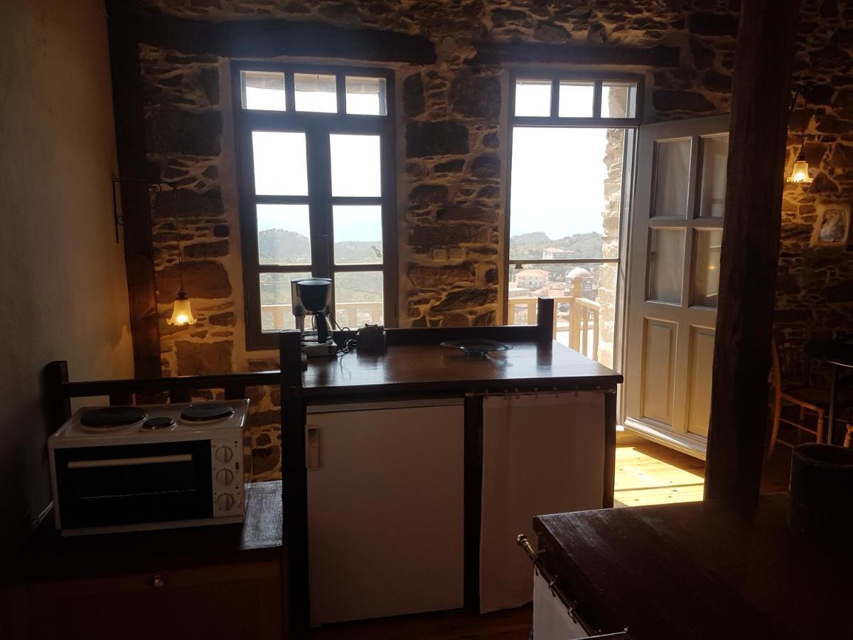Chios Houses, Beautiful Restored Traditional Stone Houses With An Astonishing Seaview Volissos Екстериор снимка