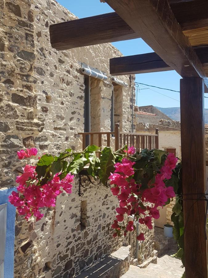 Chios Houses, Beautiful Restored Traditional Stone Houses With An Astonishing Seaview Volissos Екстериор снимка